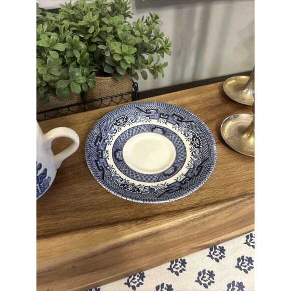 Churchill England Blue Willow Tea Cup and Saucer Vintage - Picture 4 of 6